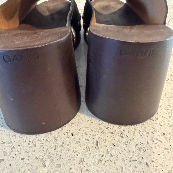 Ganni Suede studded wood platforms - Picture 6 of 8